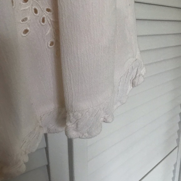 American Eagle cream off shoulder romper - Picture 4 of 5